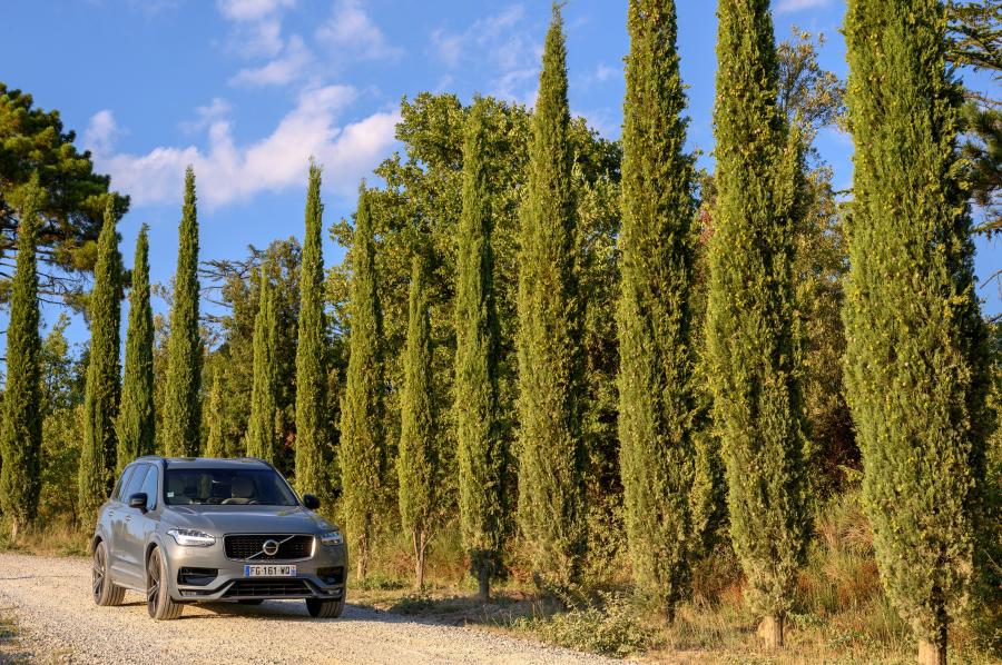  Volvo XC90 B5 R-Design 2019 года  (WW) (фото 12 из 16)